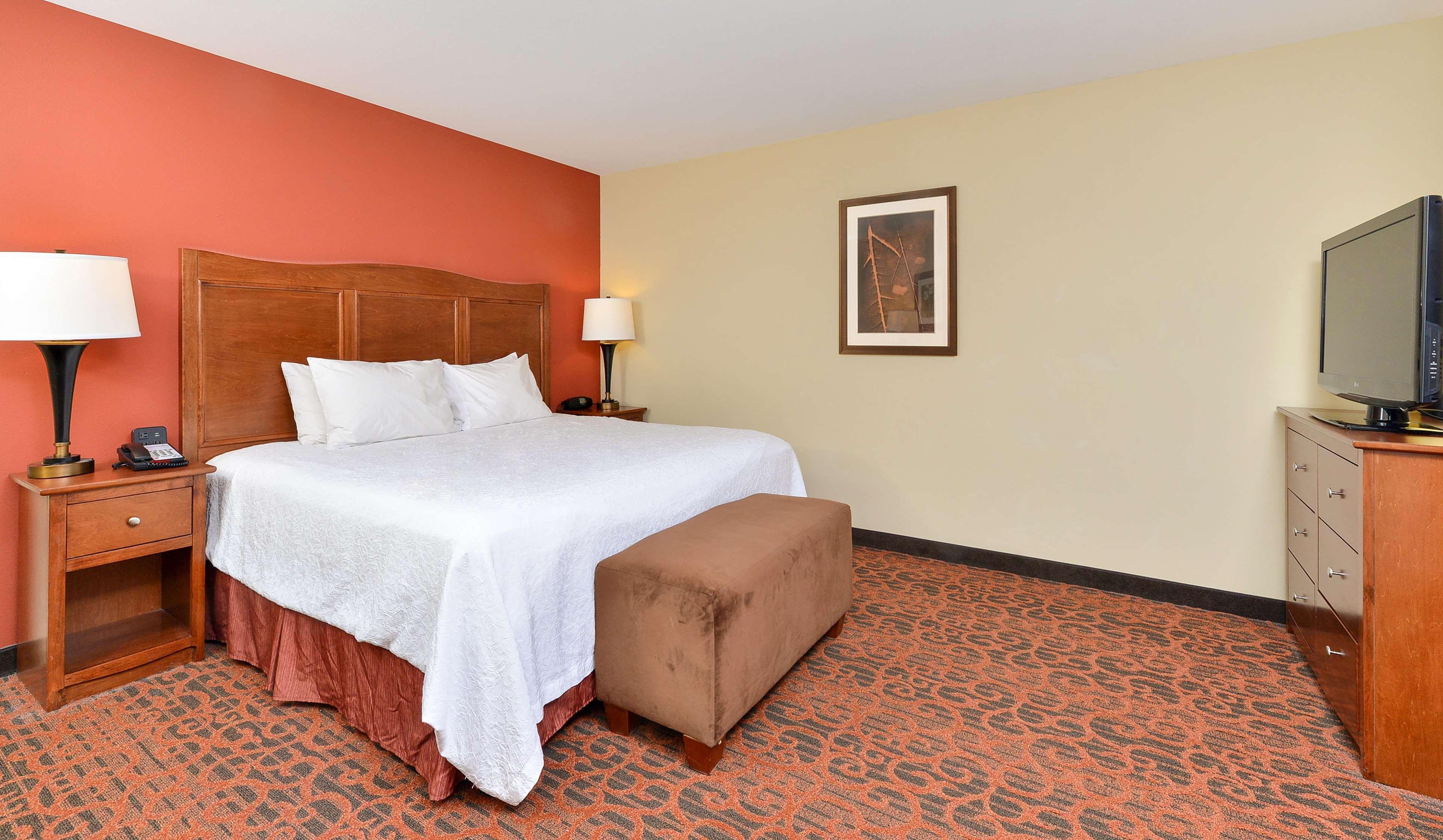 Hampton Inn Muscatine Экстерьер фото