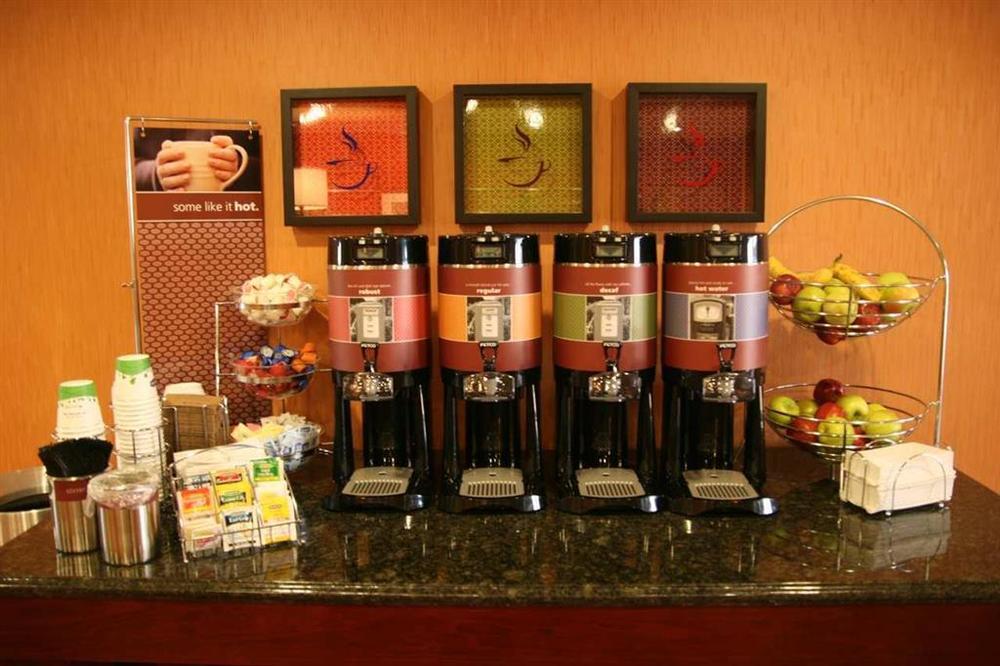Hampton Inn Muscatine Ресторан фото