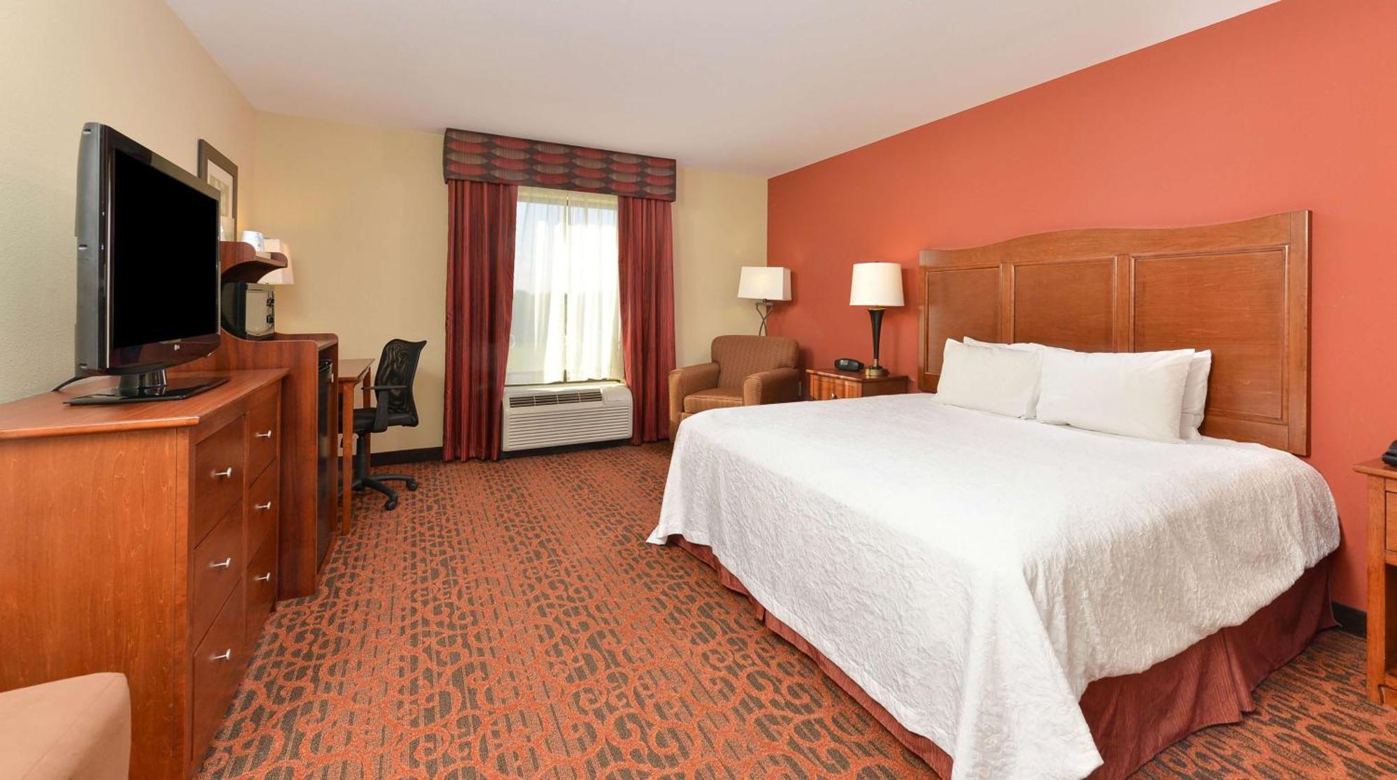 Hampton Inn Muscatine Экстерьер фото