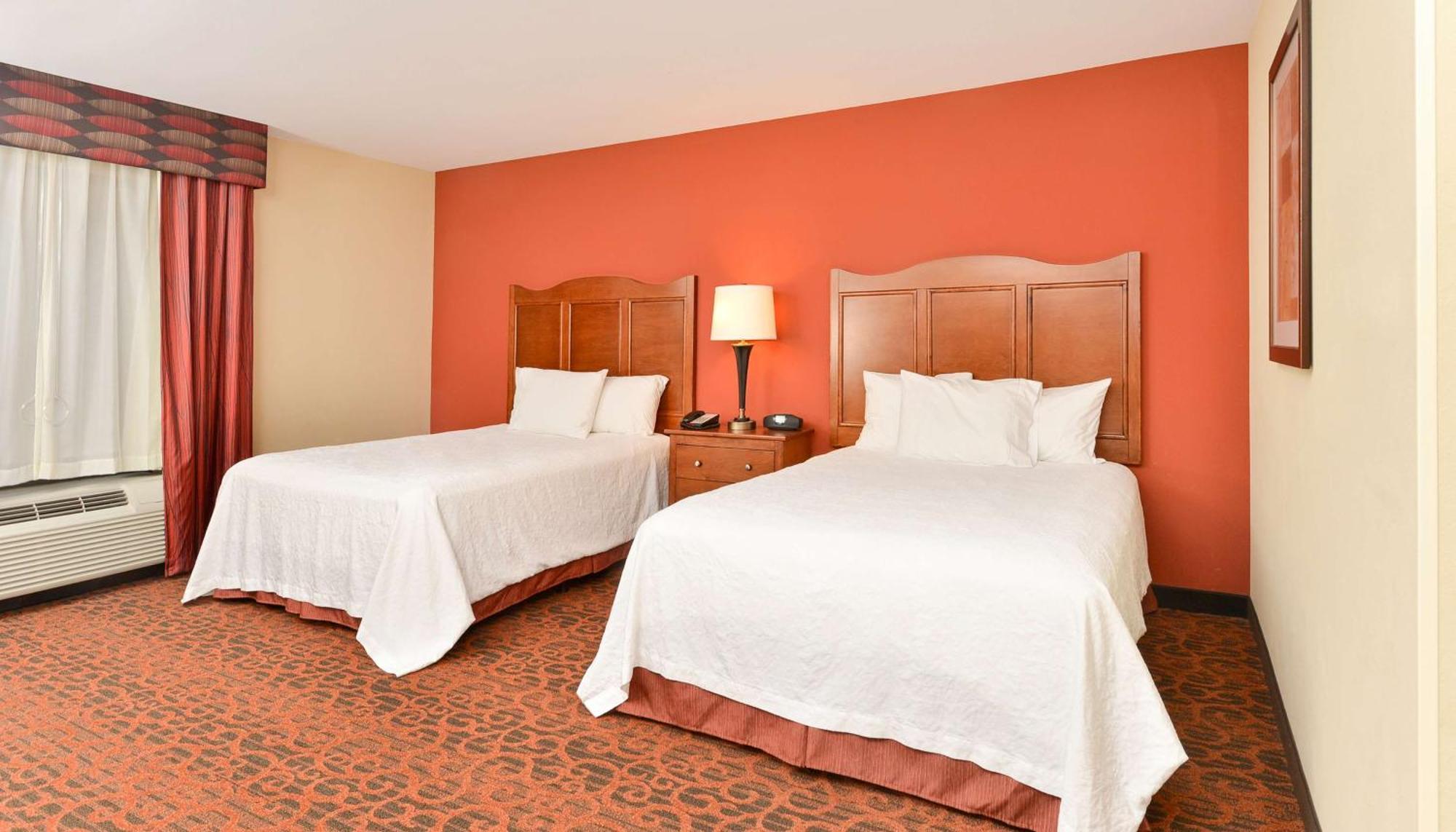 Hampton Inn Muscatine Экстерьер фото