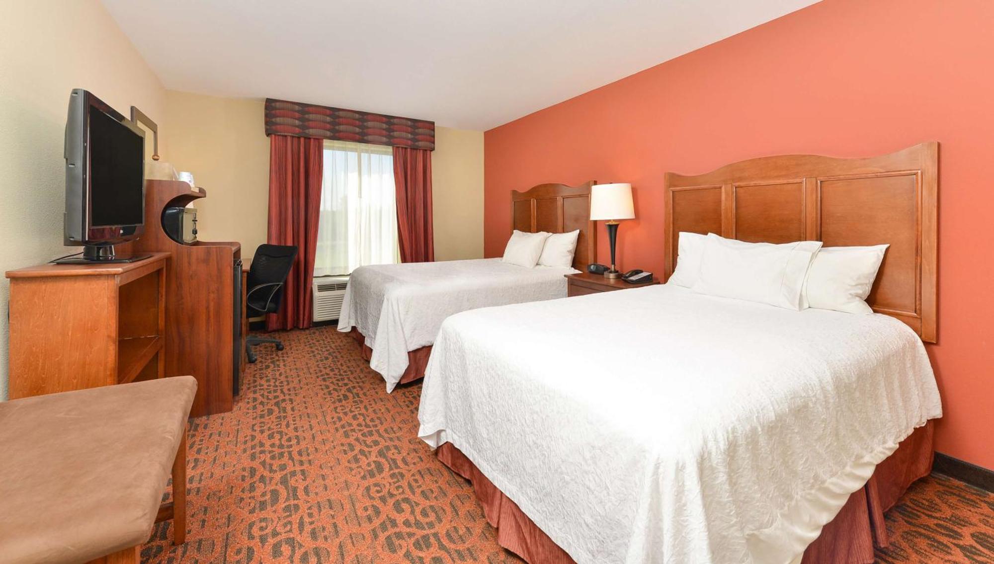 Hampton Inn Muscatine Экстерьер фото