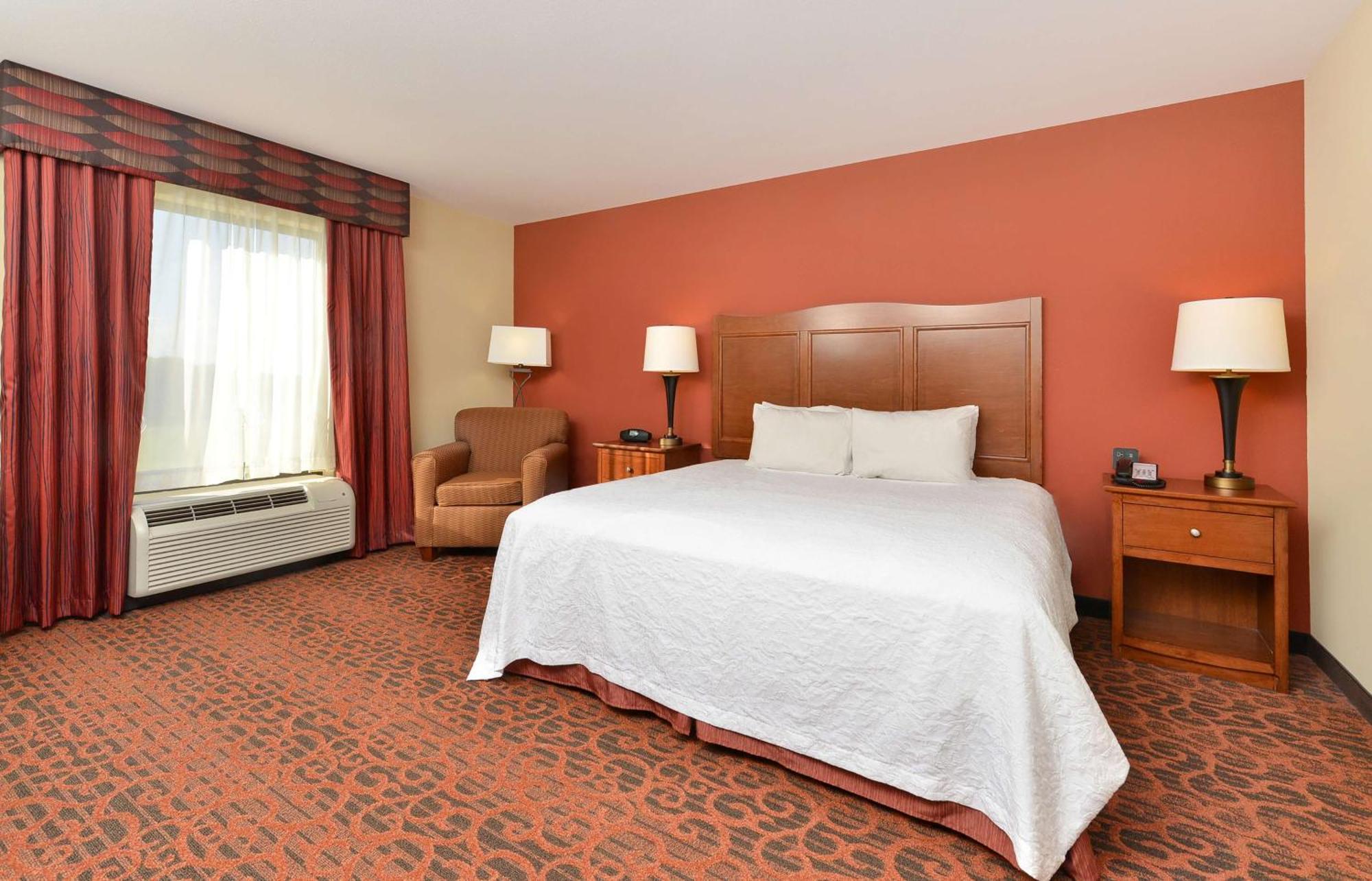 Hampton Inn Muscatine Экстерьер фото
